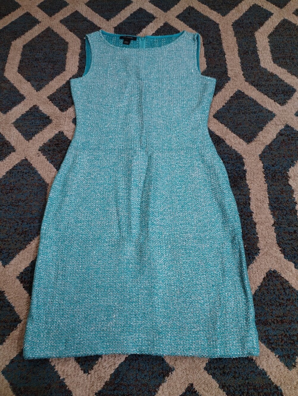 St. John Shimmer Knit Sheath Dress Size 2 – Aqua Blue Sleeveless Cocktail